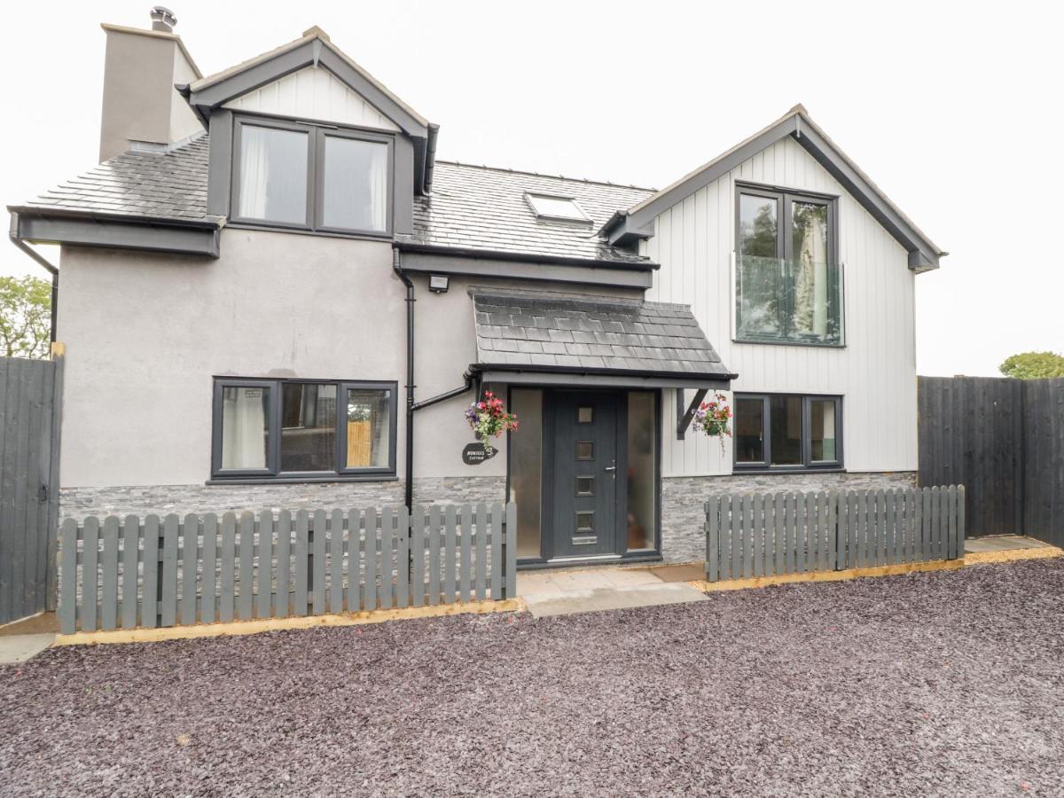 Hunters Cottage Benllech Exteriör bild