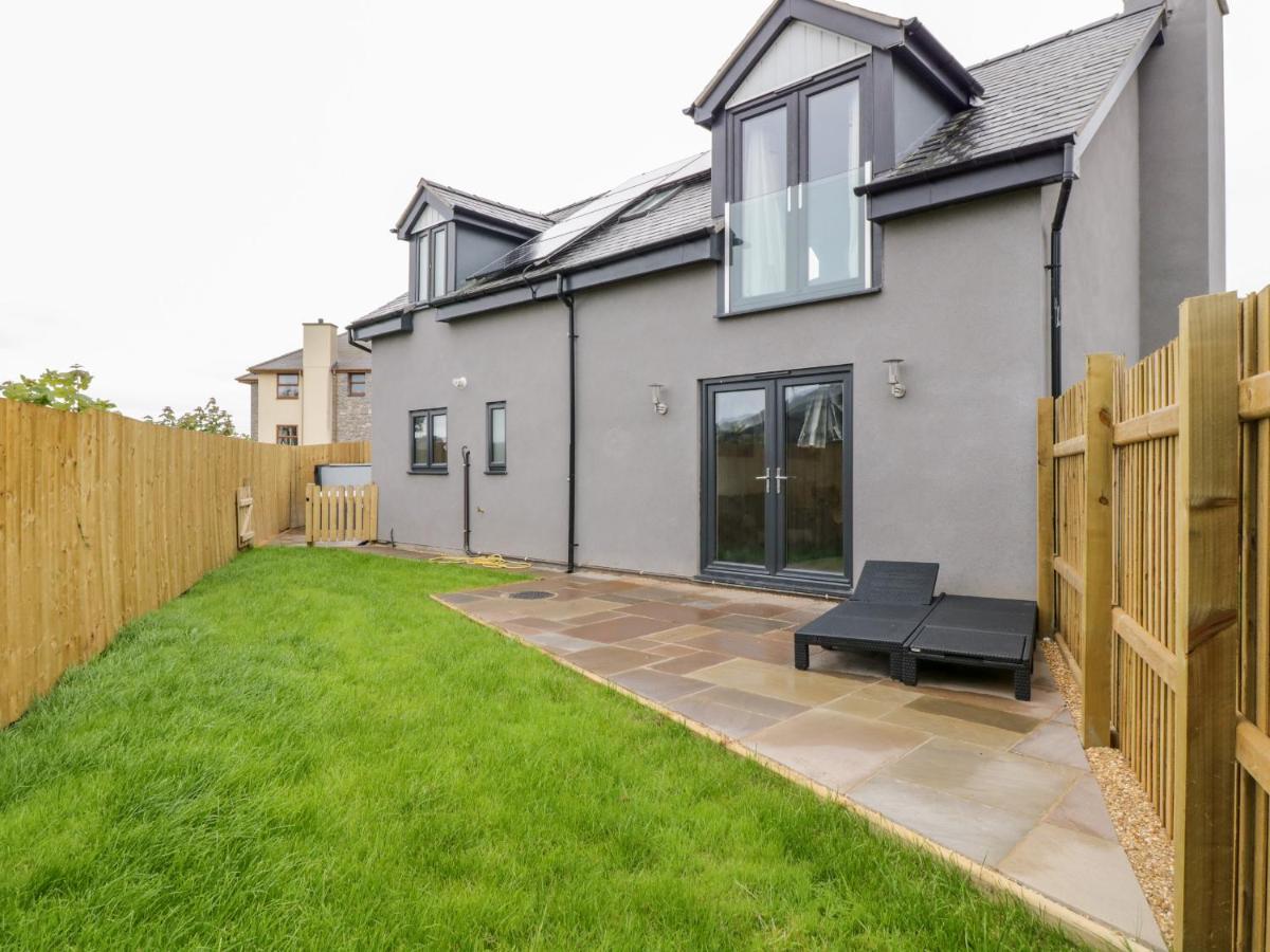 Hunters Cottage Benllech Exteriör bild
