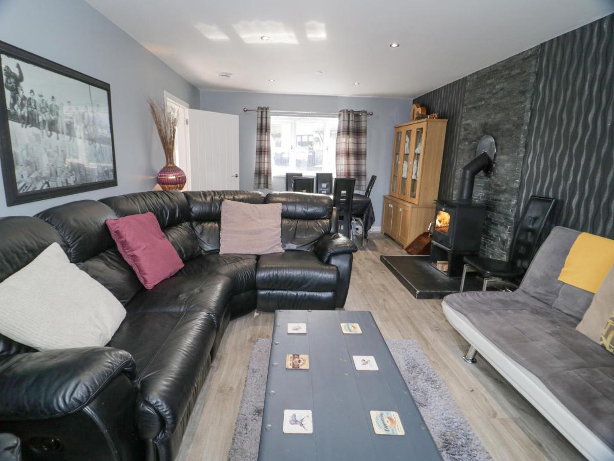 Hunters Cottage Benllech Exteriör bild