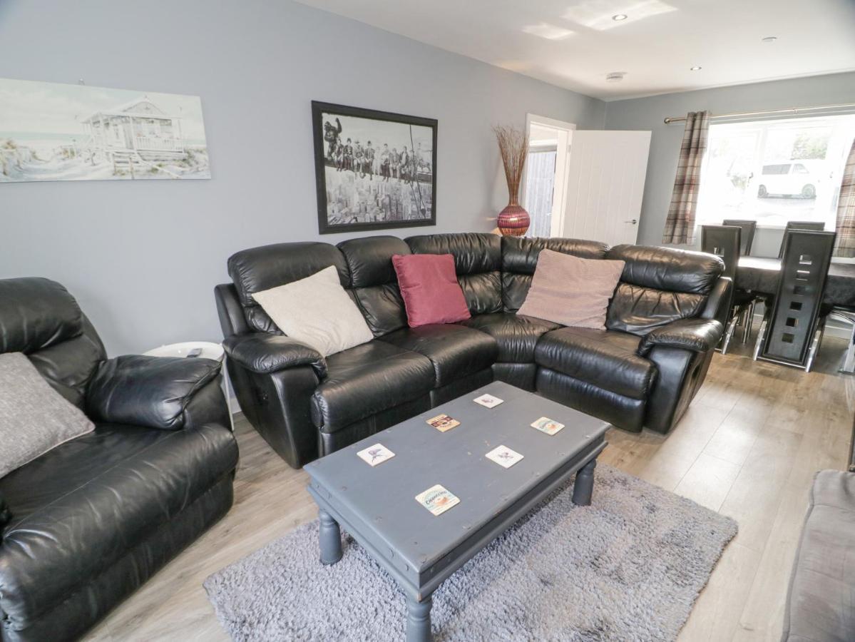 Hunters Cottage Benllech Exteriör bild